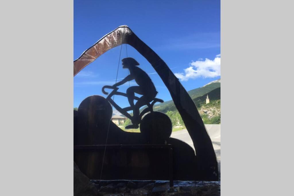 Maison Neuve Proche De Barcelonnette 柔基耶 外观 照片
